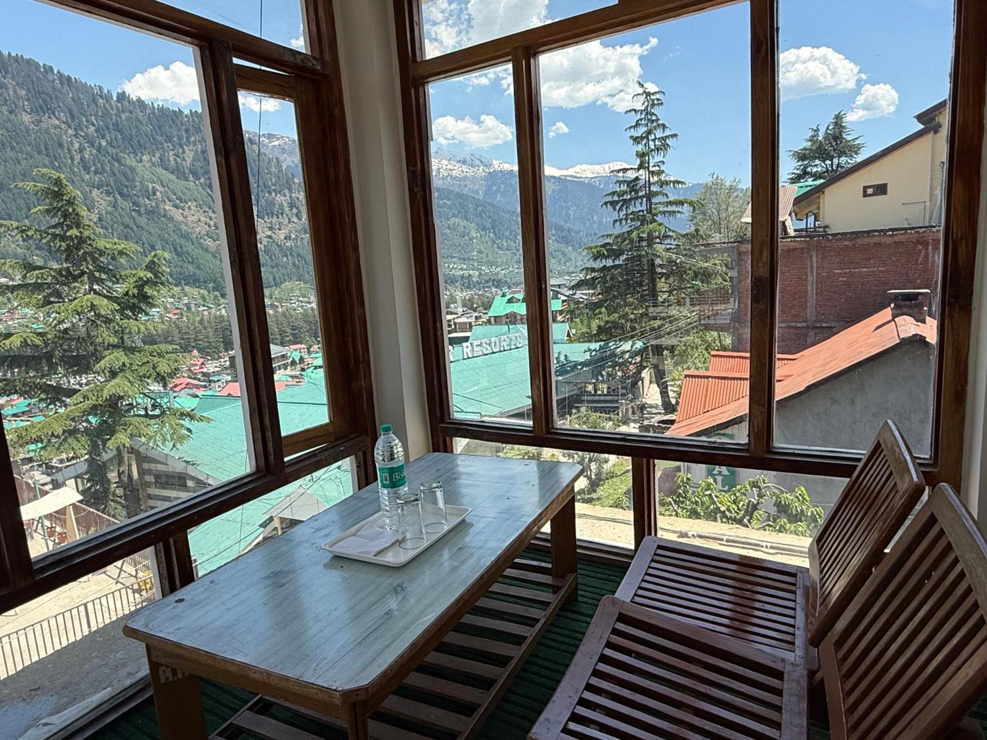 Hotel Alpine Himalayan View , By The Premium