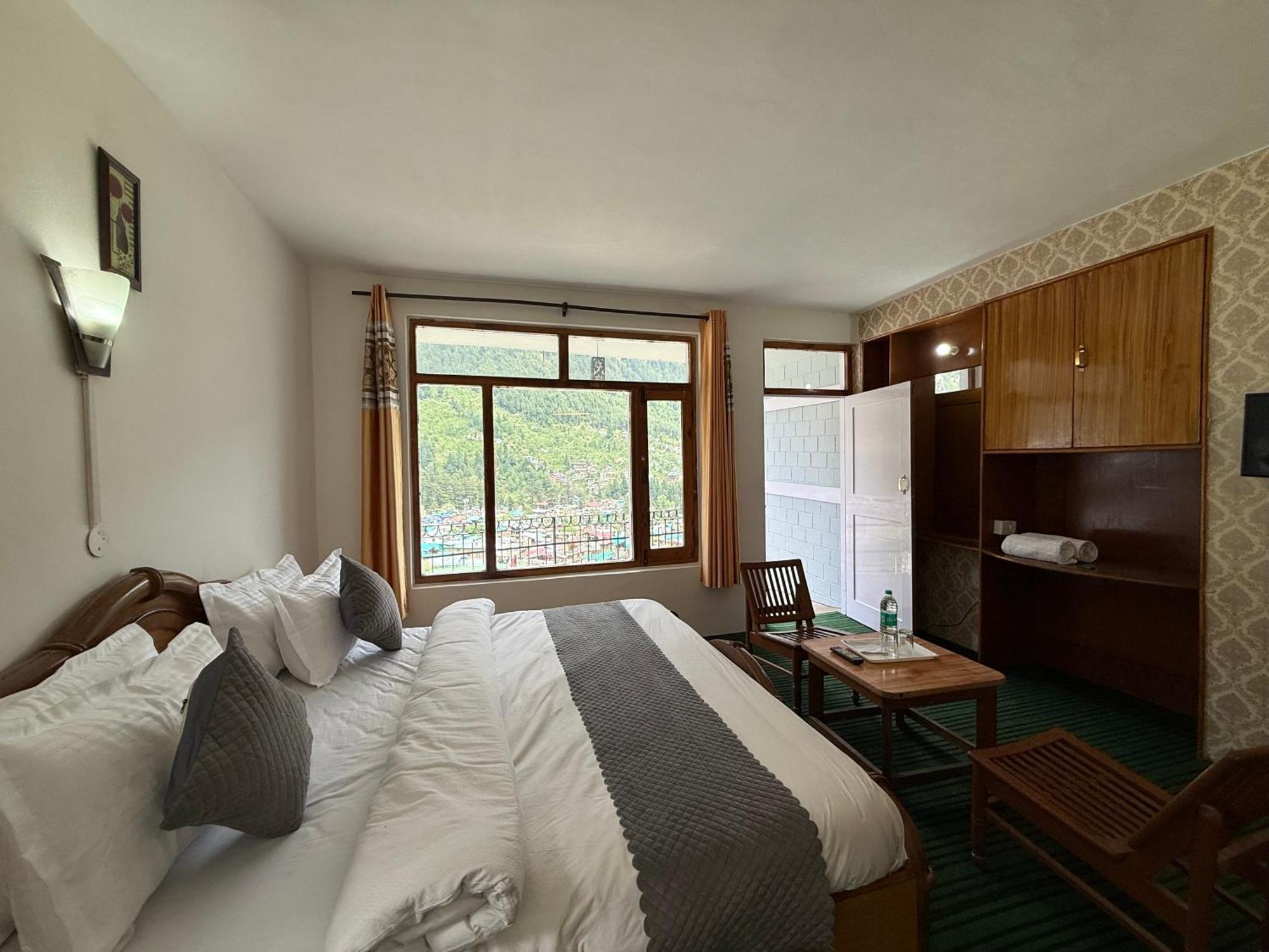 Hotel Alpine Himalayan View , By The Premium