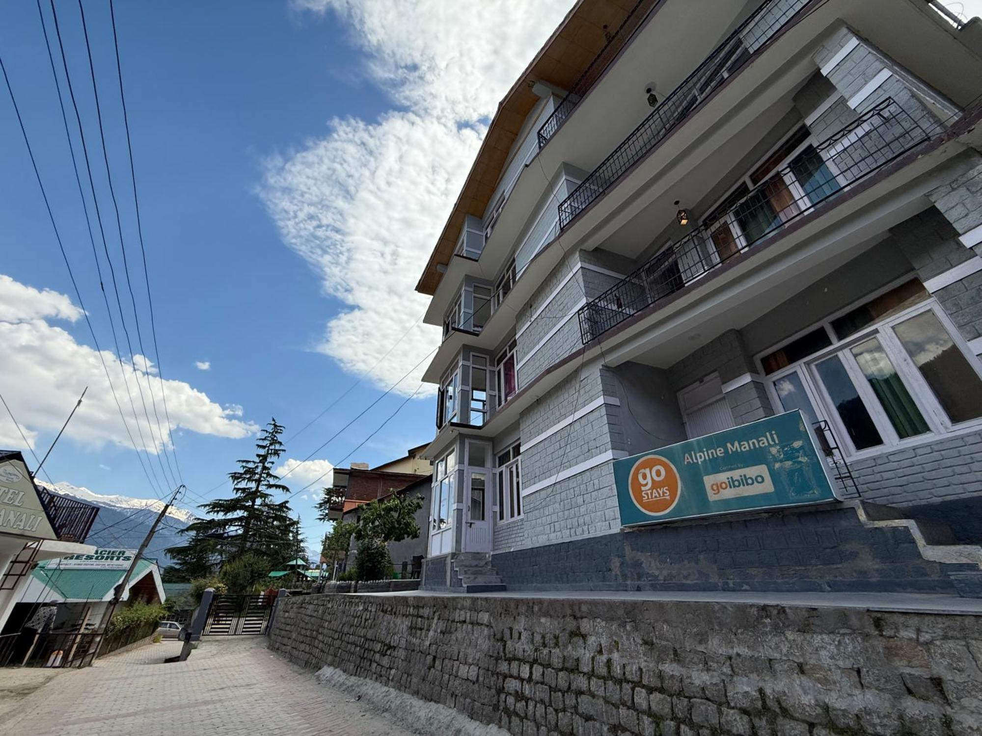 Alpine Himalayan View , By The Premium Hotel Manali (Himachal Pradesh)